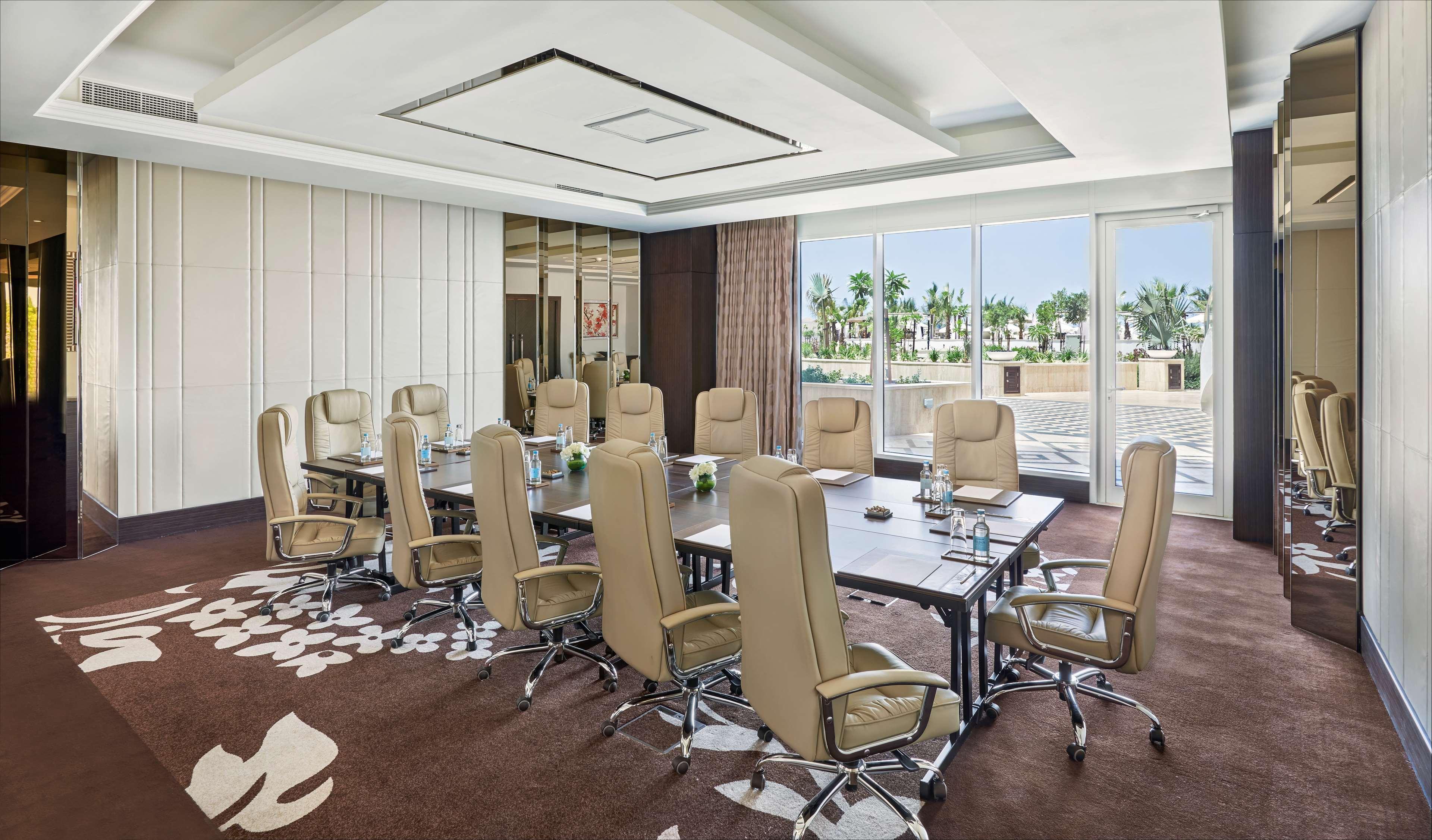 Waldorf Astoria Palm Jumeirah Dubai