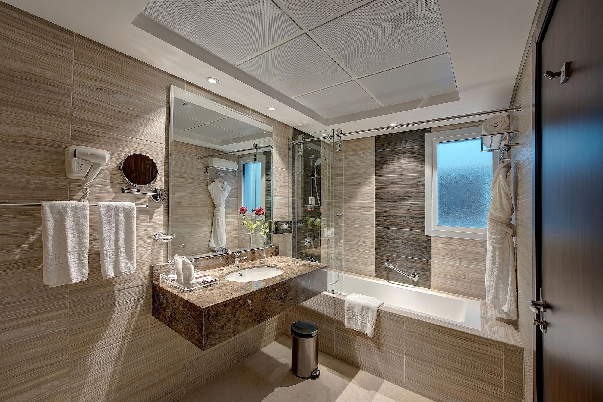 Omega Hotel 4*