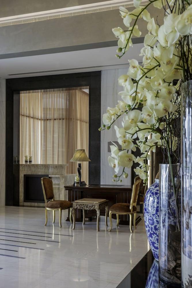Renaissance Business Bay Hotel,