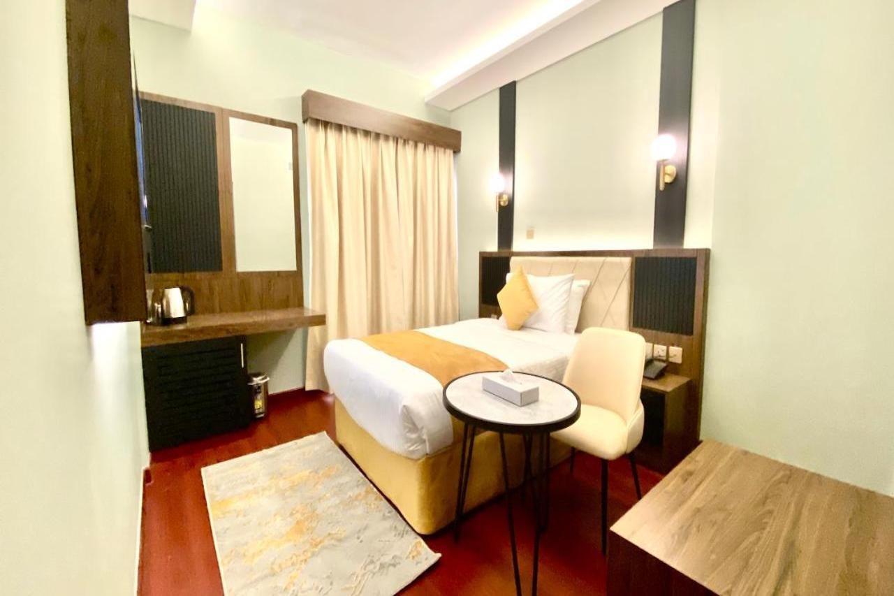 Sun City International Hotel 2*