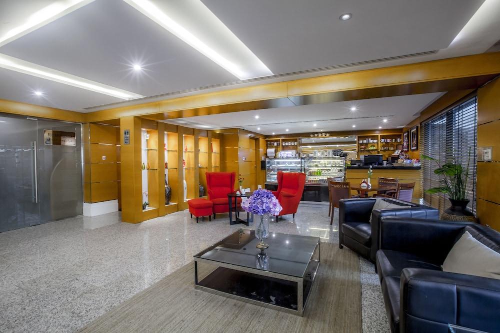 Aparthotel Golden Sands