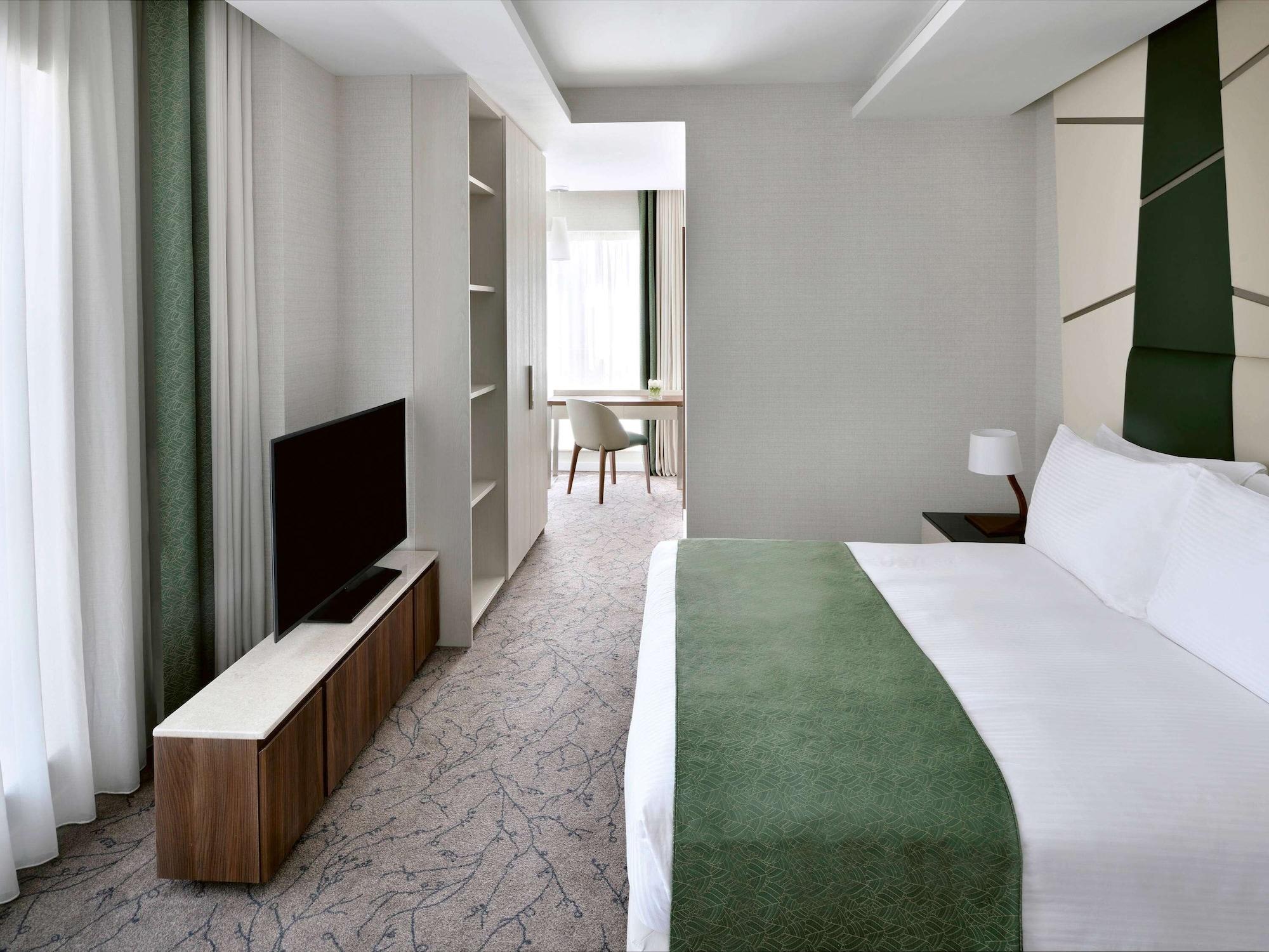 Moevenpick Downtown Aparthotel 5*
