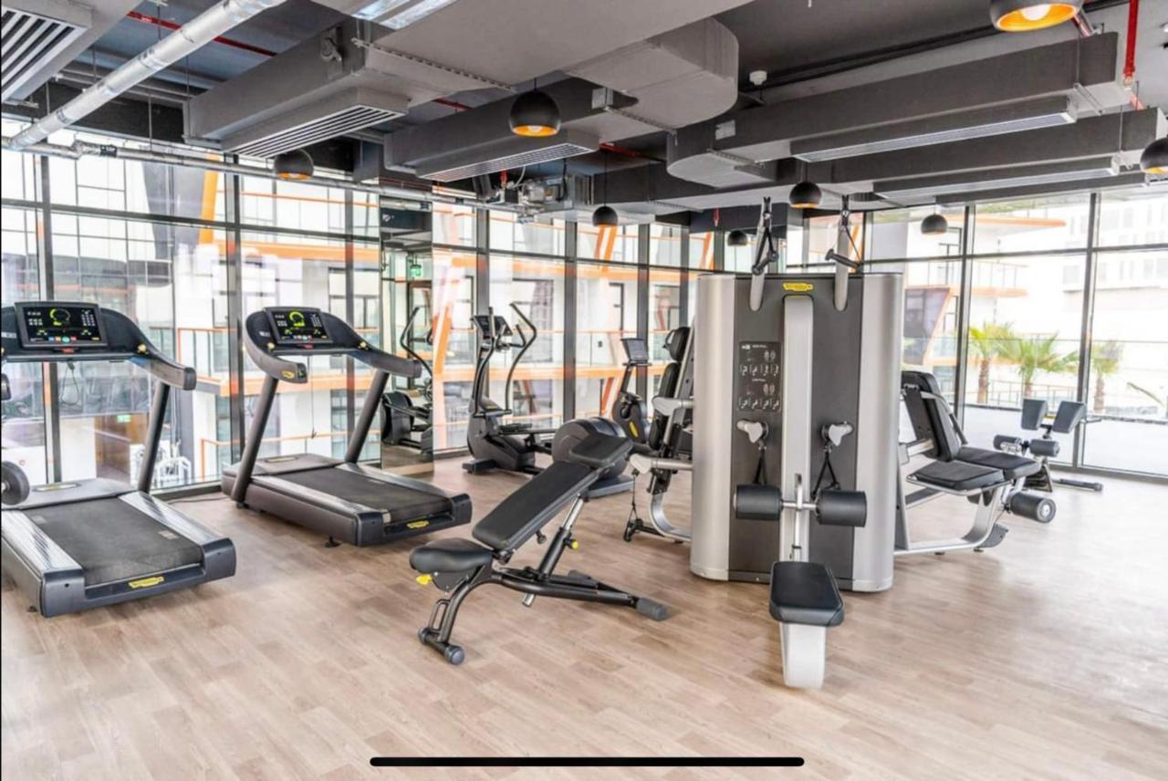 With Skyline View Pool & Gym Access Apartment