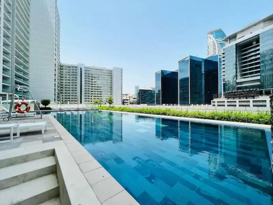 Apartamento Reva Tower- 2br Mall Walking & Canal Facing