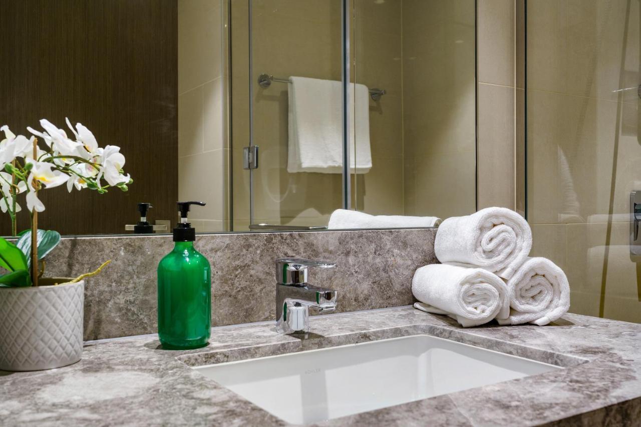 Extravagant 3br + Kid's W/ Burj Khalifa View Apartment Dubai