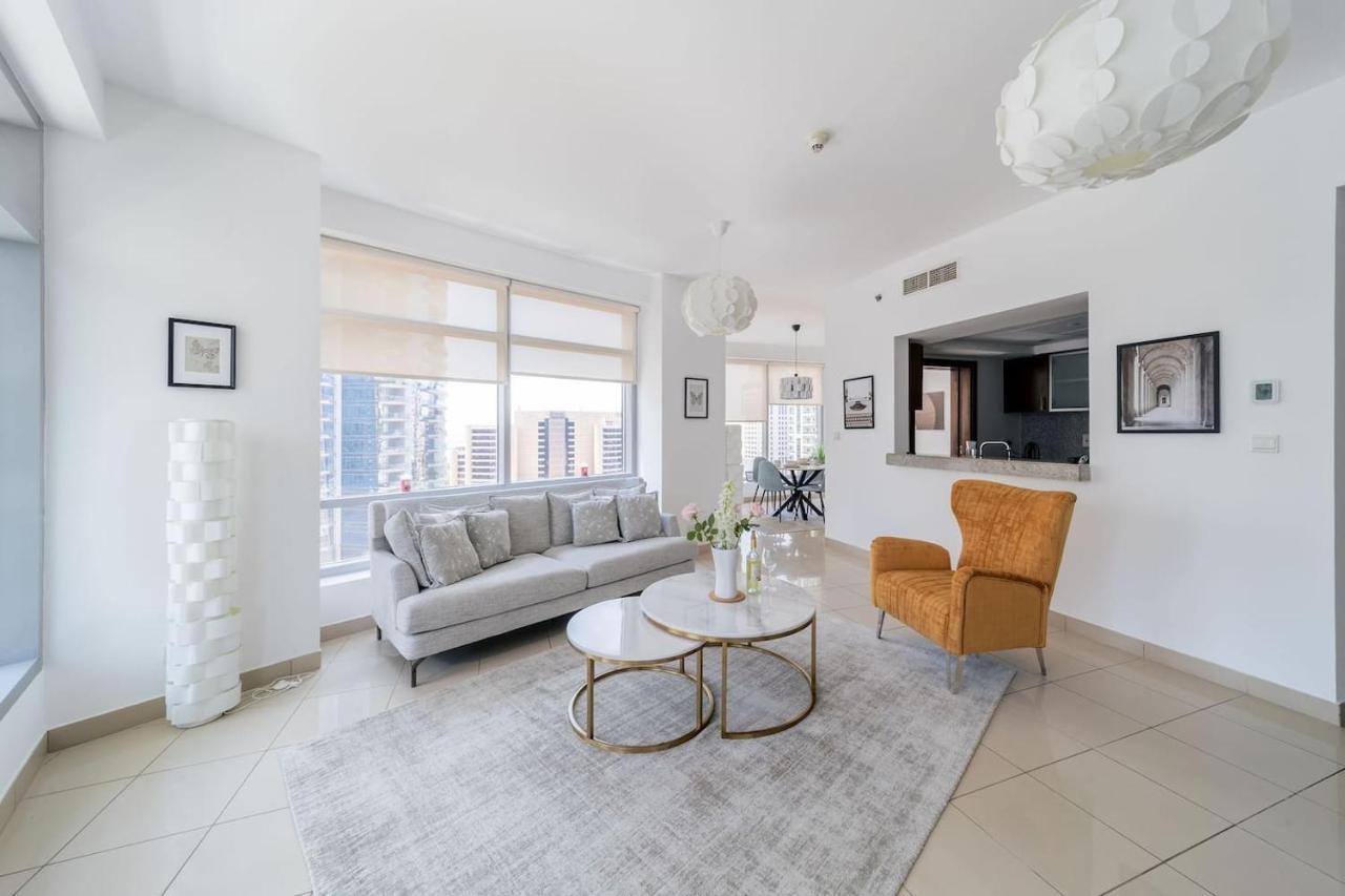 Heart Of The Marina - 1 Bedroom *