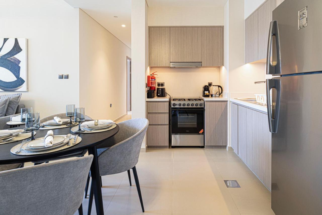 Magnificent Brand New Lux 2 Bedroom Opera District Apartment *