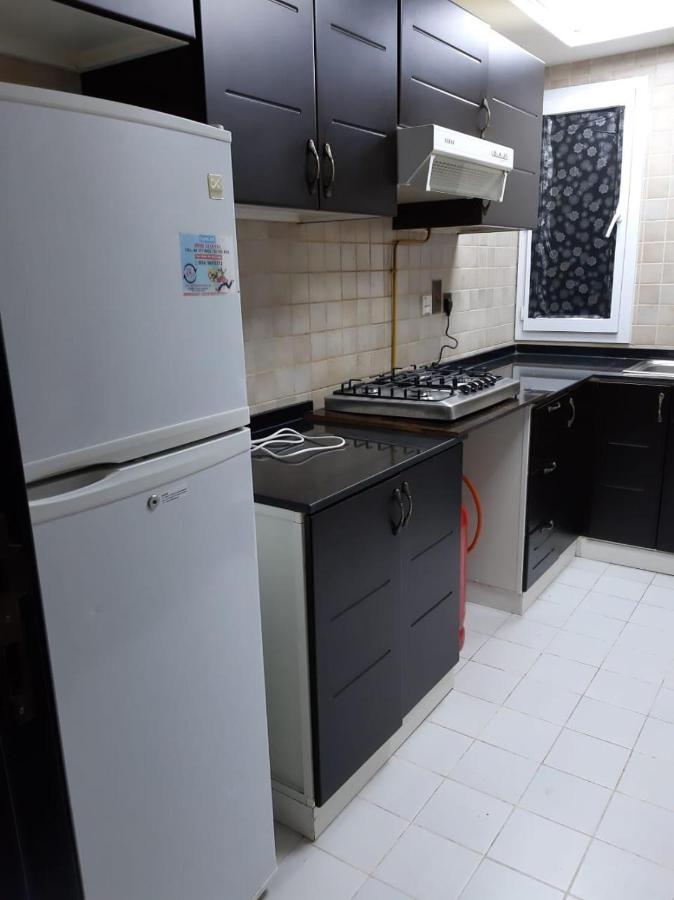 Hostel Ladies Near Burjuman Metro Station Dubai