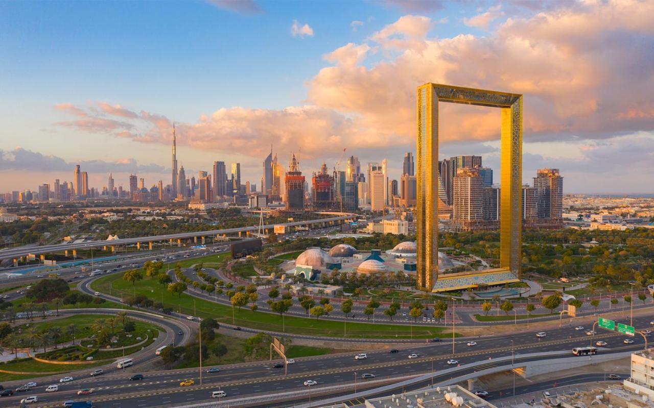 Vacation Near Adcb Metro & Sharaf Dg Metro Stations Hostel Dubai