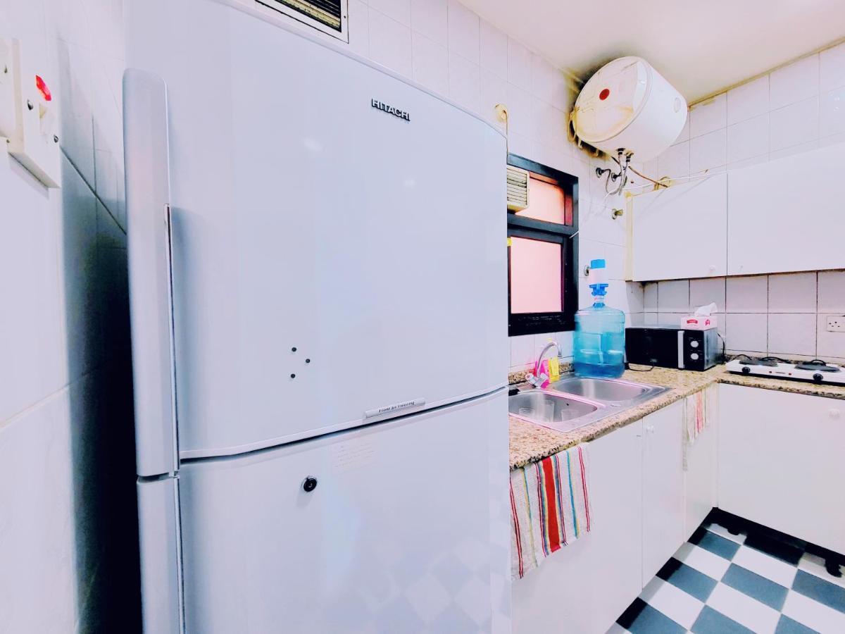 Vacation Near Adcb Metro & Sharaf Dg Metro Stations Hostel