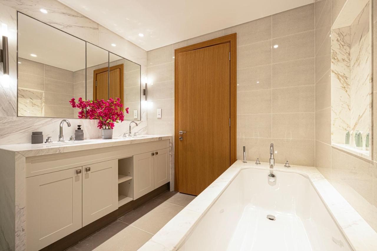 Magnificent Homes, Stunning Burj Khalifa And Fountain View Apartment Dubai