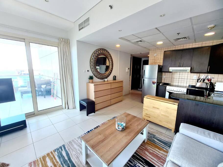 Sunrise Homes - With Huge Balcony & Amazing View Near Jbr Apartment Dubai
