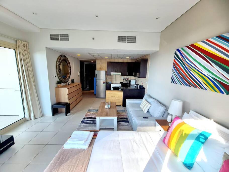 Sunrise Homes - With Huge Balcony & Amazing View Near Jbr *