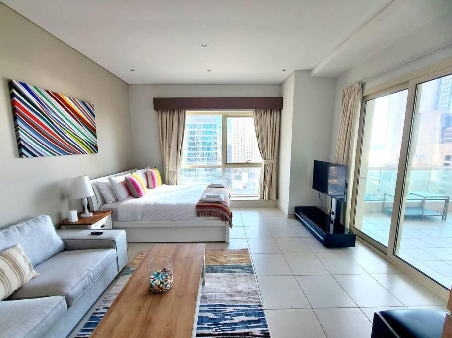 Apartment Sunrise Homes - With Huge Balcony & Amazing View Near Jbr *