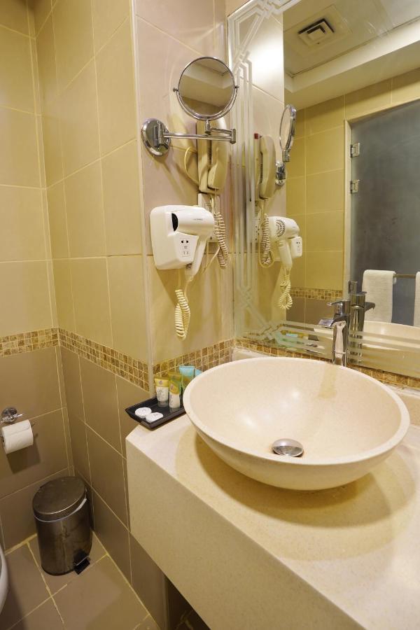 Cube Hotel 2*