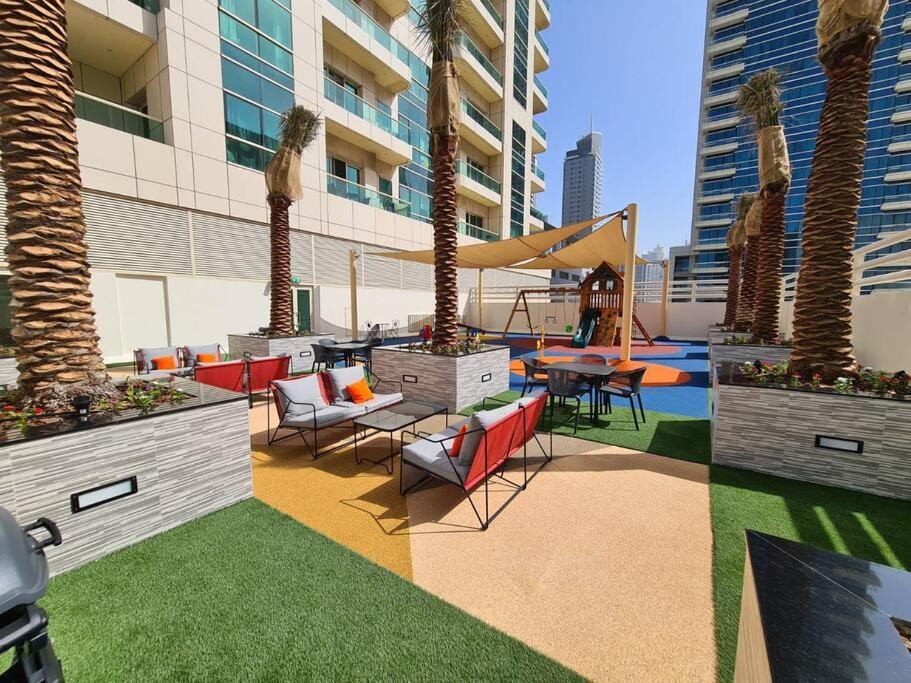 Sunrise Homes - With Huge Balcony & Amazing View Near Jbr *