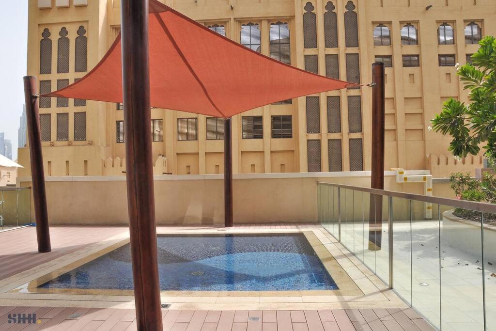 Lovely 2 Bedroom W/burj Khalifa View! Holiday home *