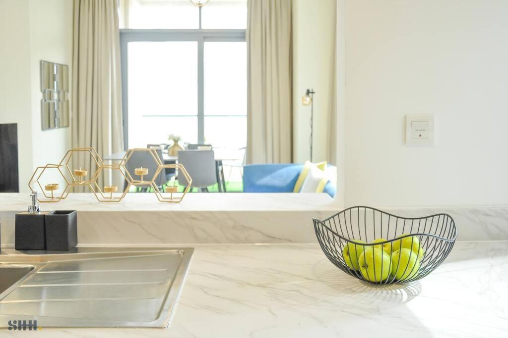 Lovely 2 Bedroom W/burj Khalifa View! * Dubai