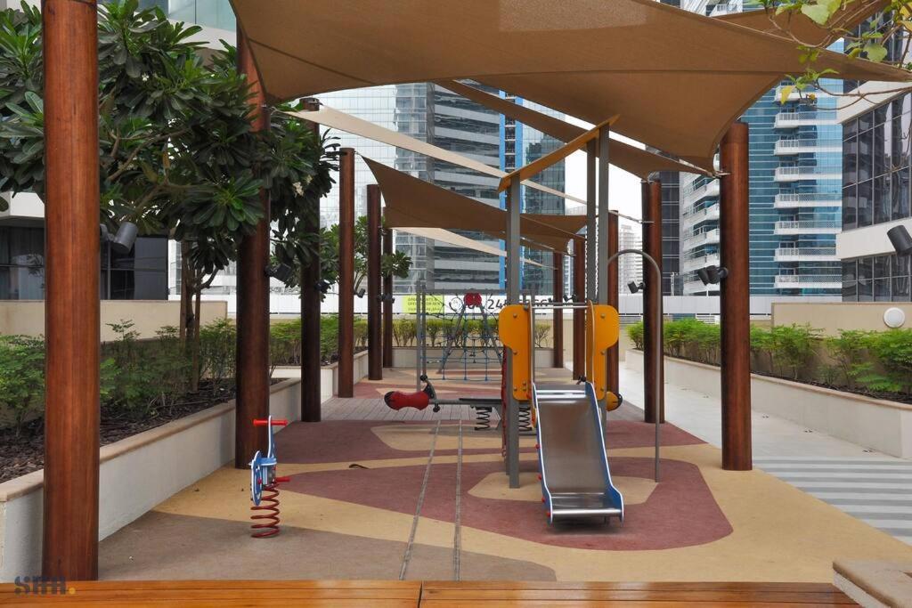 Lovely 2 Bedroom W/burj Khalifa View! * Dubai