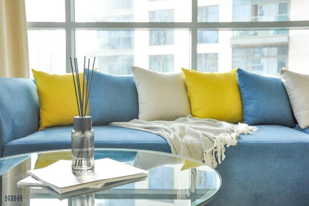 Lovely 2 Bedroom W/burj Khalifa View! Holiday home *