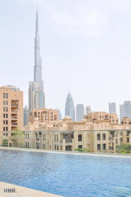 Lovely 2 Bedroom W/burj Khalifa View! * Dubai