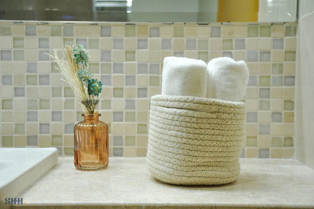 Holiday home Lovely 2 Bedroom W/burj Khalifa View! *
