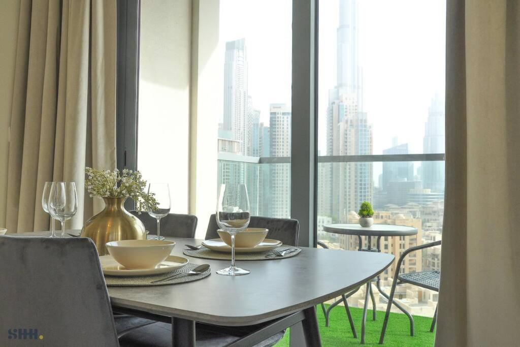 Holiday home Lovely 2 Bedroom W/burj Khalifa View!