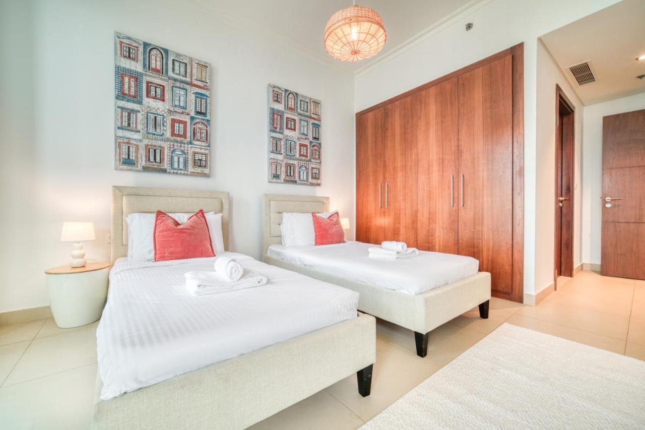 Burj Vista Tower 1 - View, Downtown - Mint Daire