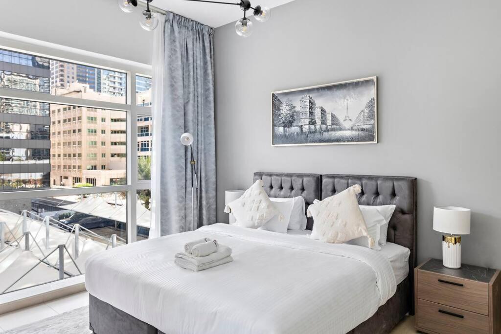 Stonetree - Cozy 1br Near Metro Station Daire Dubai