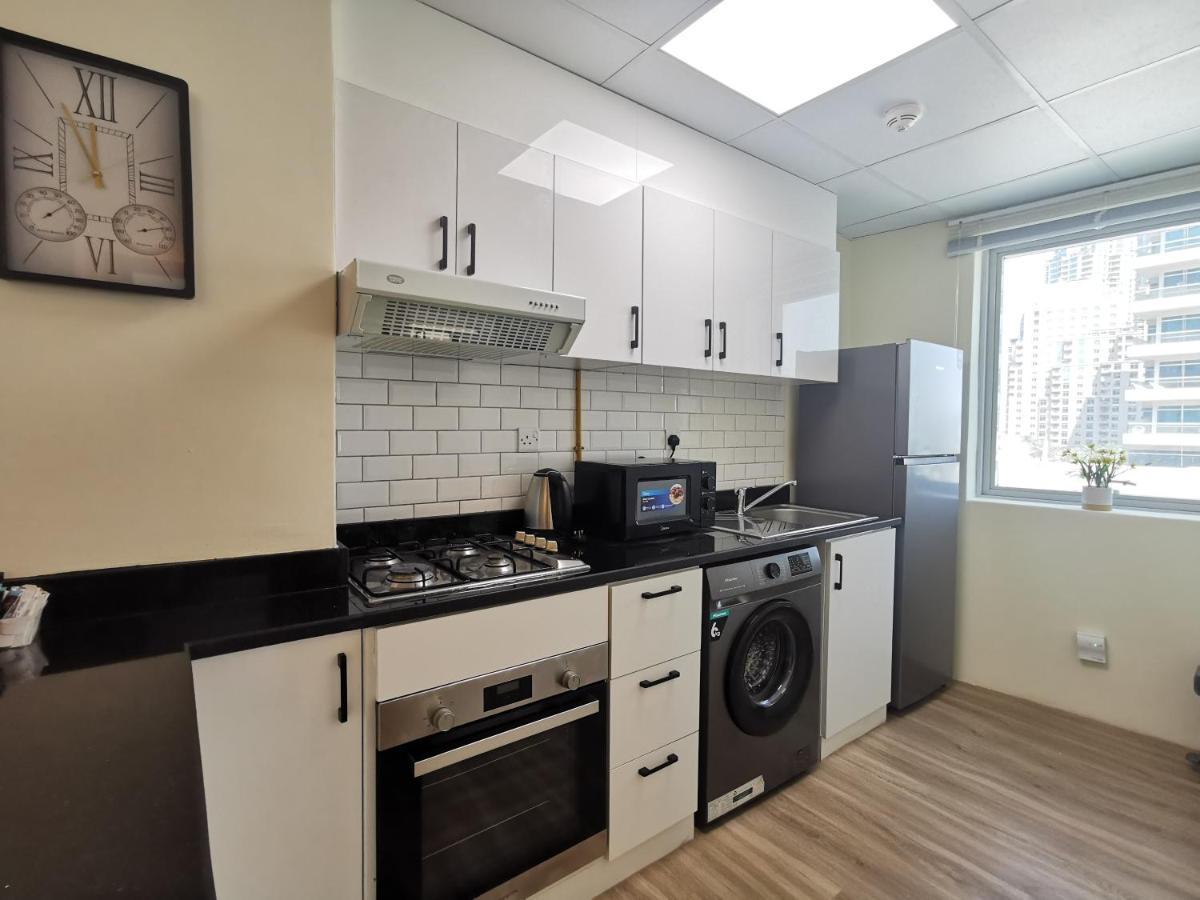 1 Bedroom Renovated In Marina Diamond 3 Close To Tram And Metro Dubai