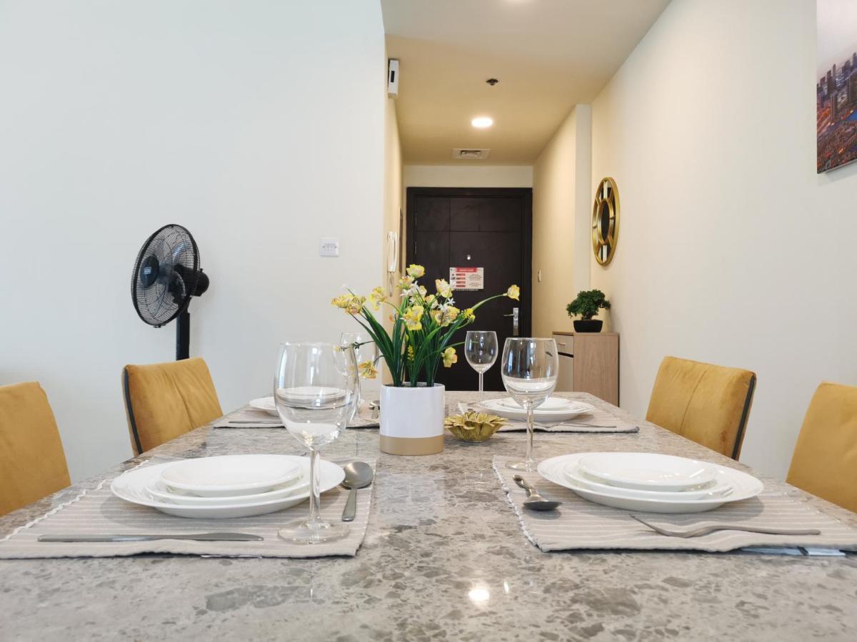 1 Bedroom Renovated In Marina Diamond 3 Close To Tram And Metro Dubai