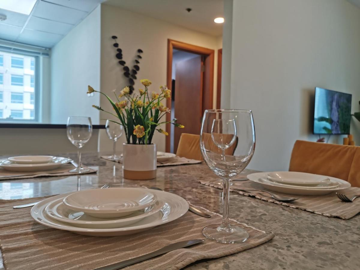 1 Bedroom Renovated In Marina Diamond 3 Close To Tram And Metro Apartment