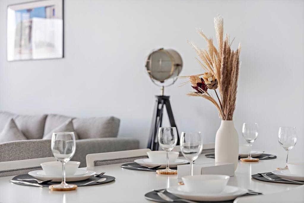 Stonetree - Luxurious 2 Bedroom - Prime Location