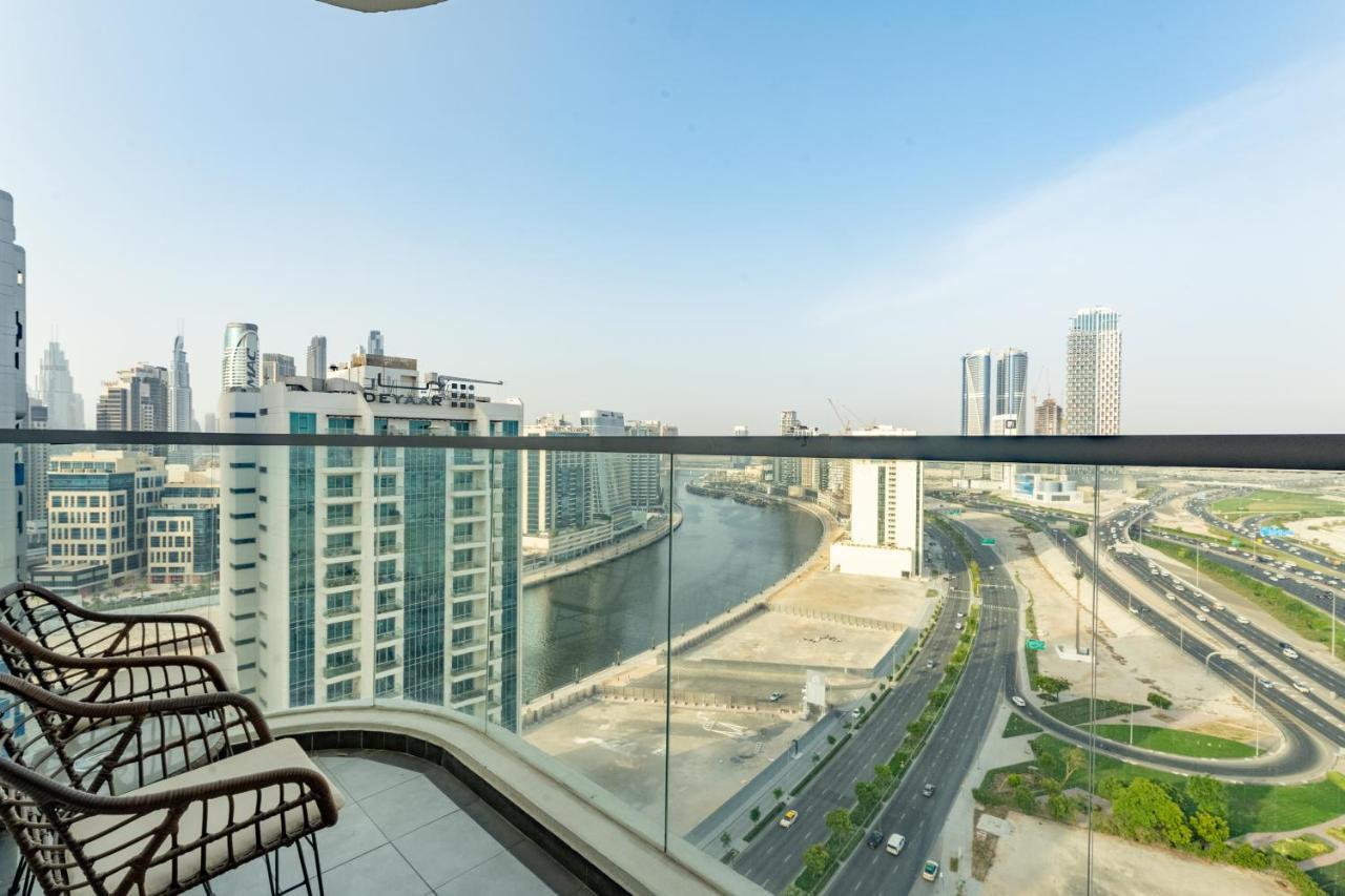 Fam Living - Bayz Tower By Danube - Business Bay Apartment