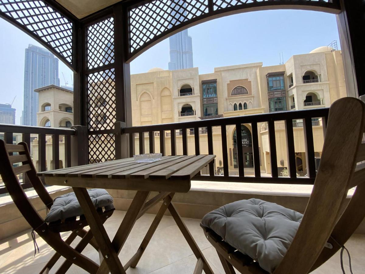 Lux I Souk Al Bahar I Burj Khalifa Views *