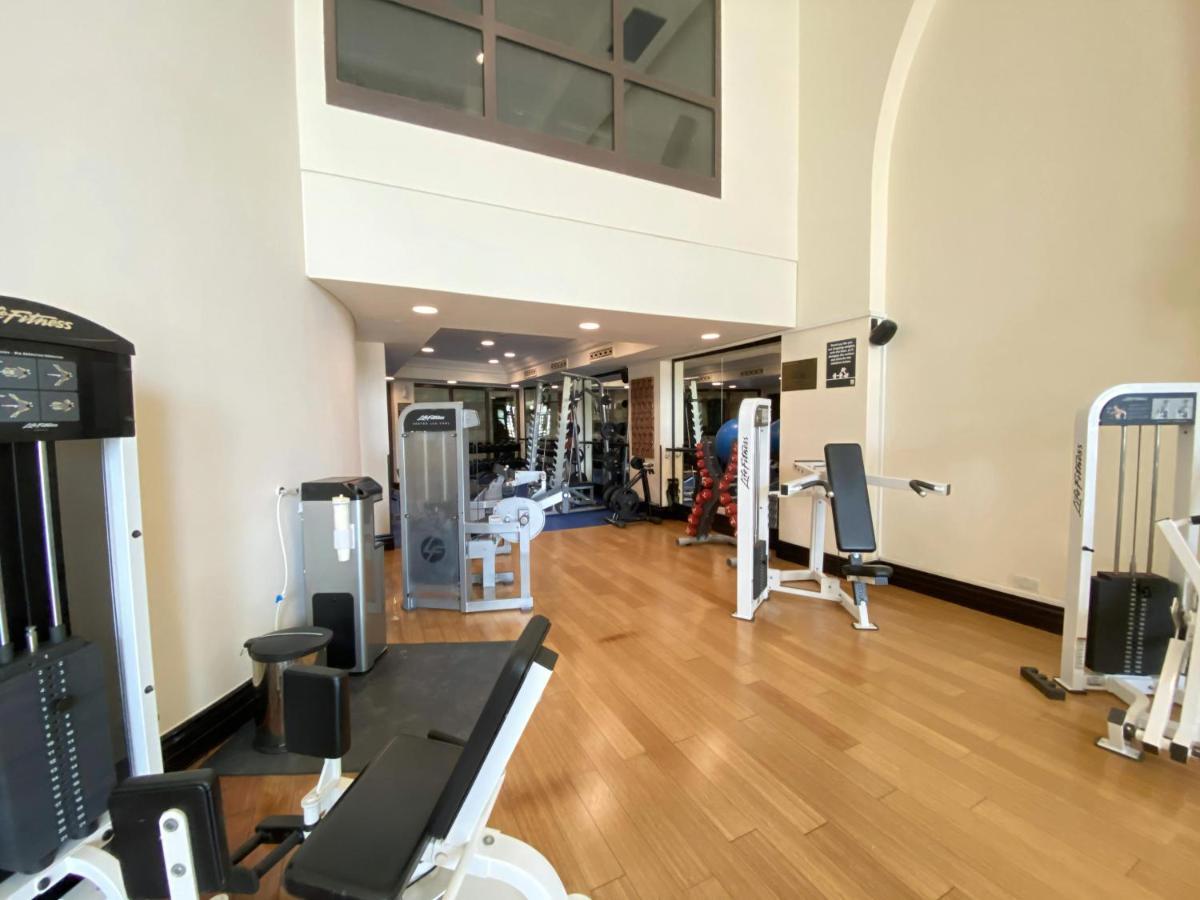 Lux I Souk Al Bahar I Burj Khalifa Views Apartment Dubai