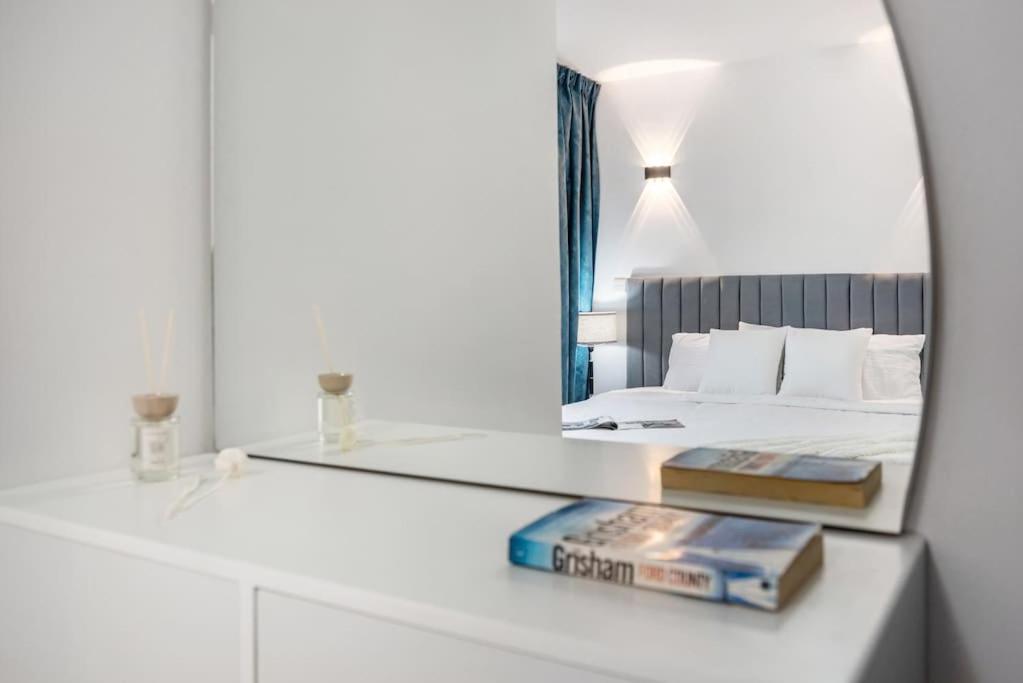 Apartment Premium 1bhk Near Metro Station Marina & Jbr *
