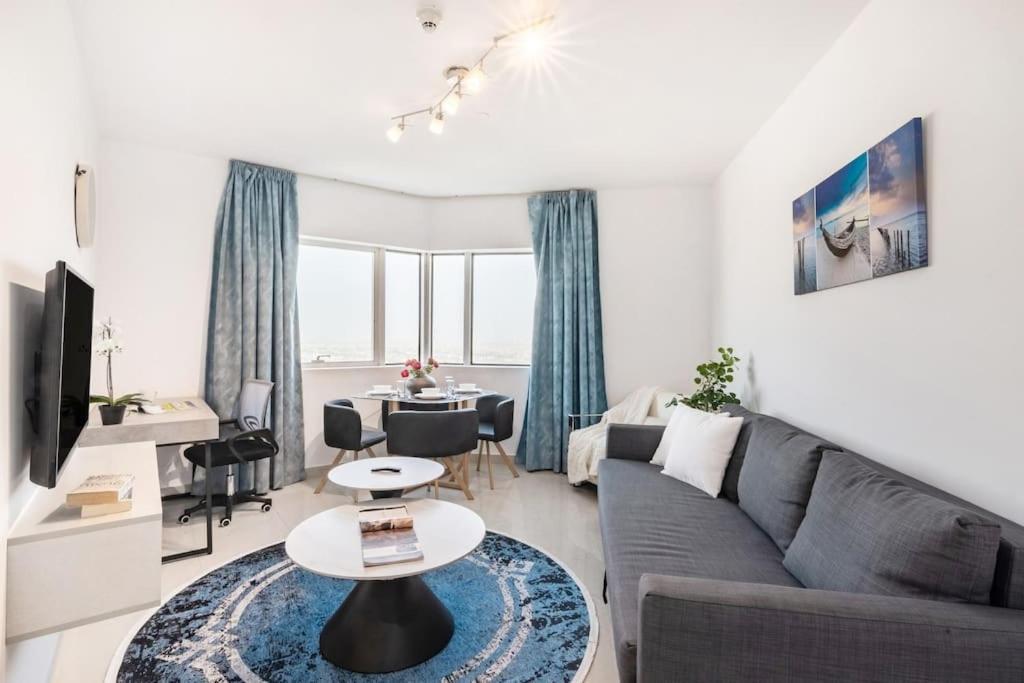 Premium 1bhk Near Metro Station Marina & Jbr