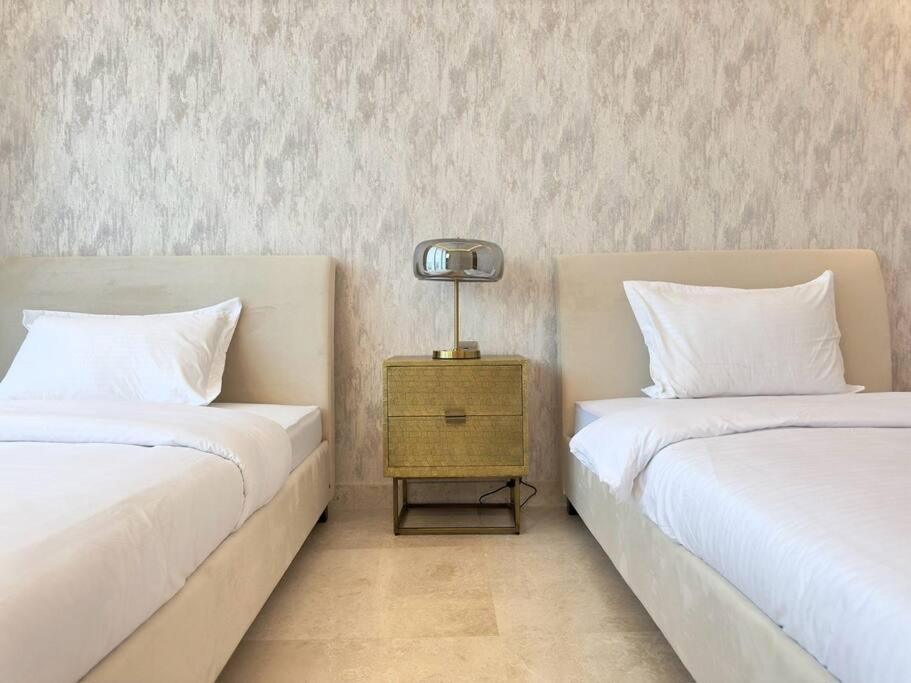 Dar Vacation - Luxury 2br - Skyline View Near Burj Khalifa Daire Dubai