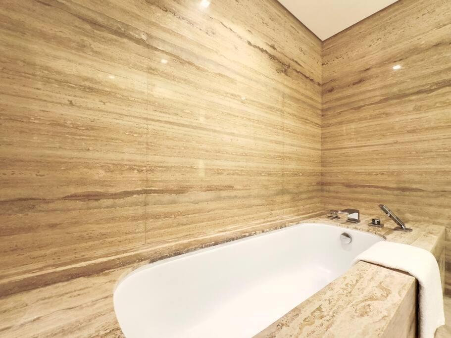 Dar Vacation - Luxury 2br - Skyline View Near Burj Khalifa Daire