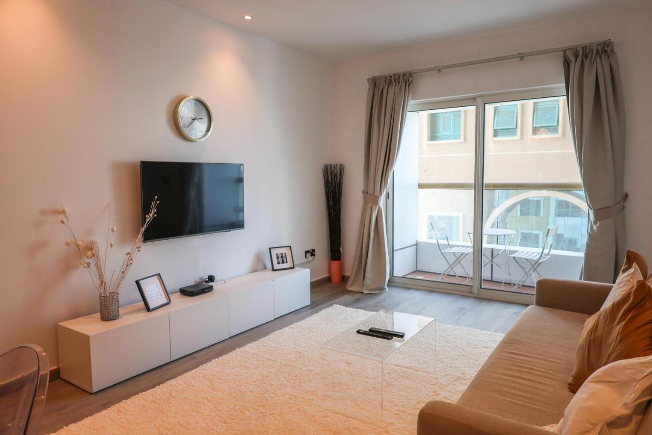Deluxe 1 Bedroom - Elite Marina - Sea View Daire Dubai