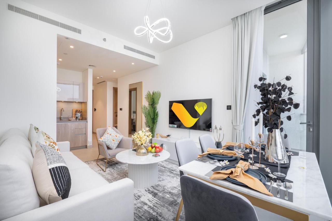 Vogue Sobha Hartland Lush Oasis Near Downtown Apartment Dubai