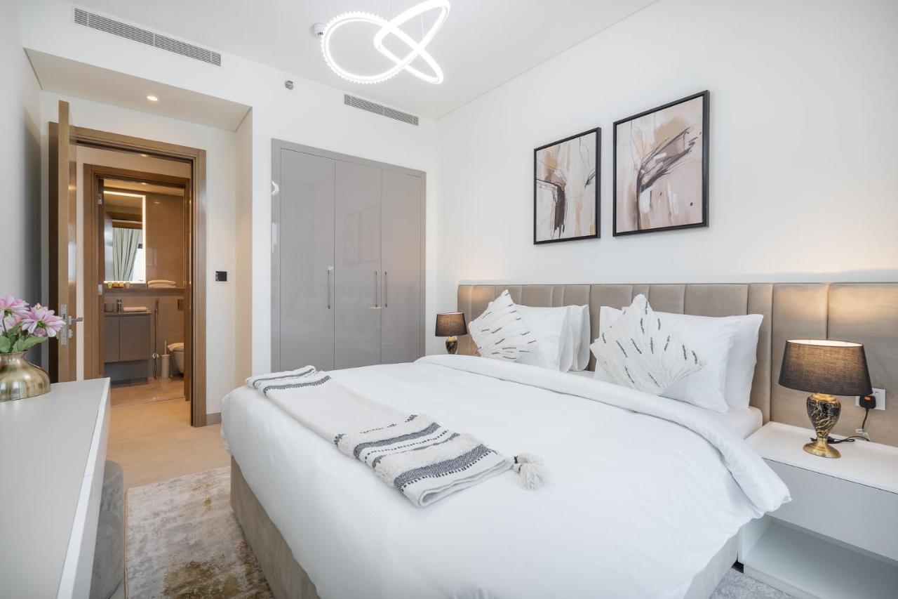 Vogue Sobha Hartland Lush Oasis Near Downtown Apartment