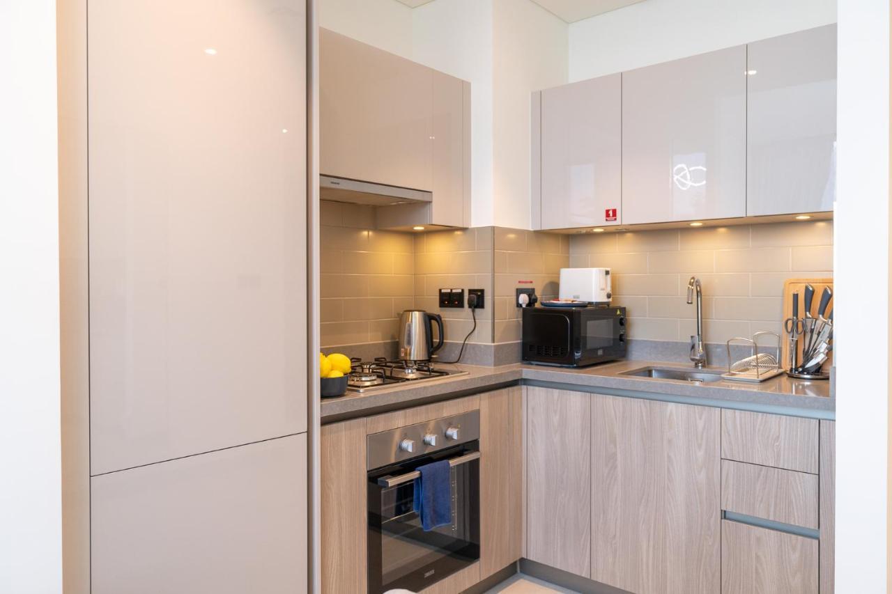 Apartment Vogue Sobha Hartland Lush Oasis Near Downtown
