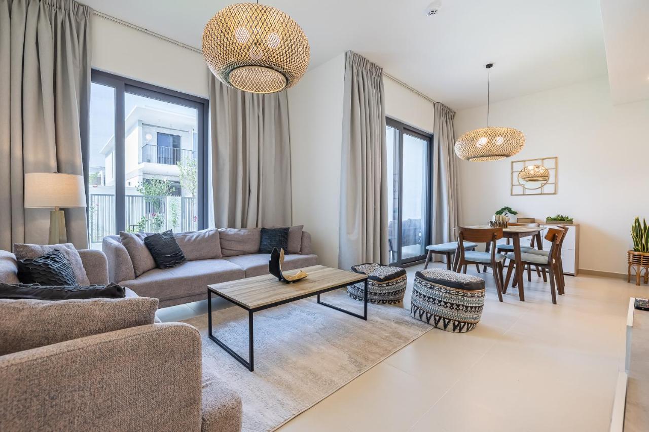Townhouse With Garden I Tilal Al Ghaf I Newly Furnished Holiday home Dubai