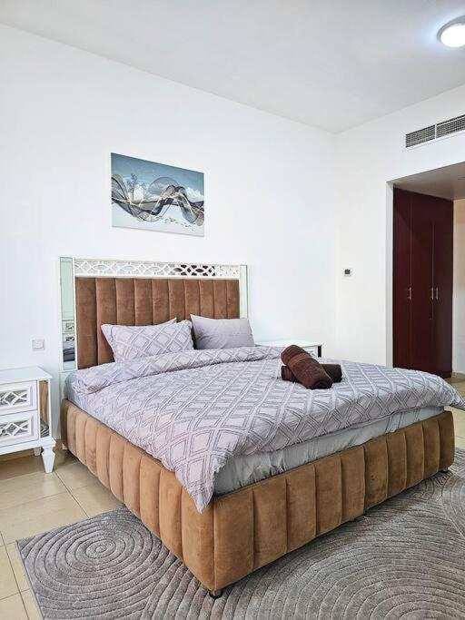Luxury Jbr 36 *