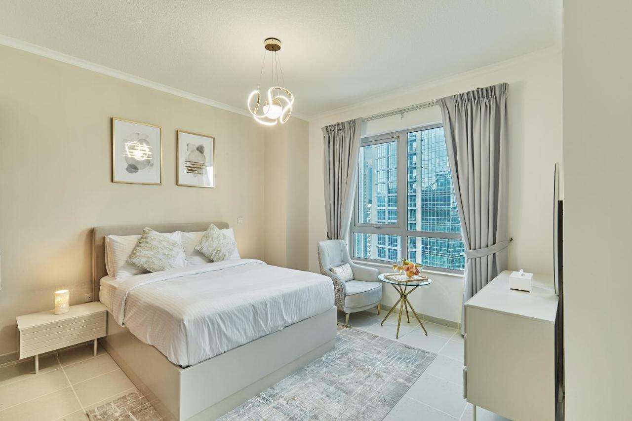 Burj Residences: Luxury With Burj Khalifa & Fountain Views Apartment *