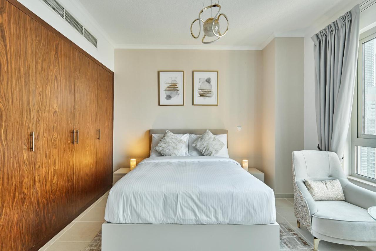 Burj Residences: Luxury With Burj Khalifa & Fountain Views Apartment Dubai