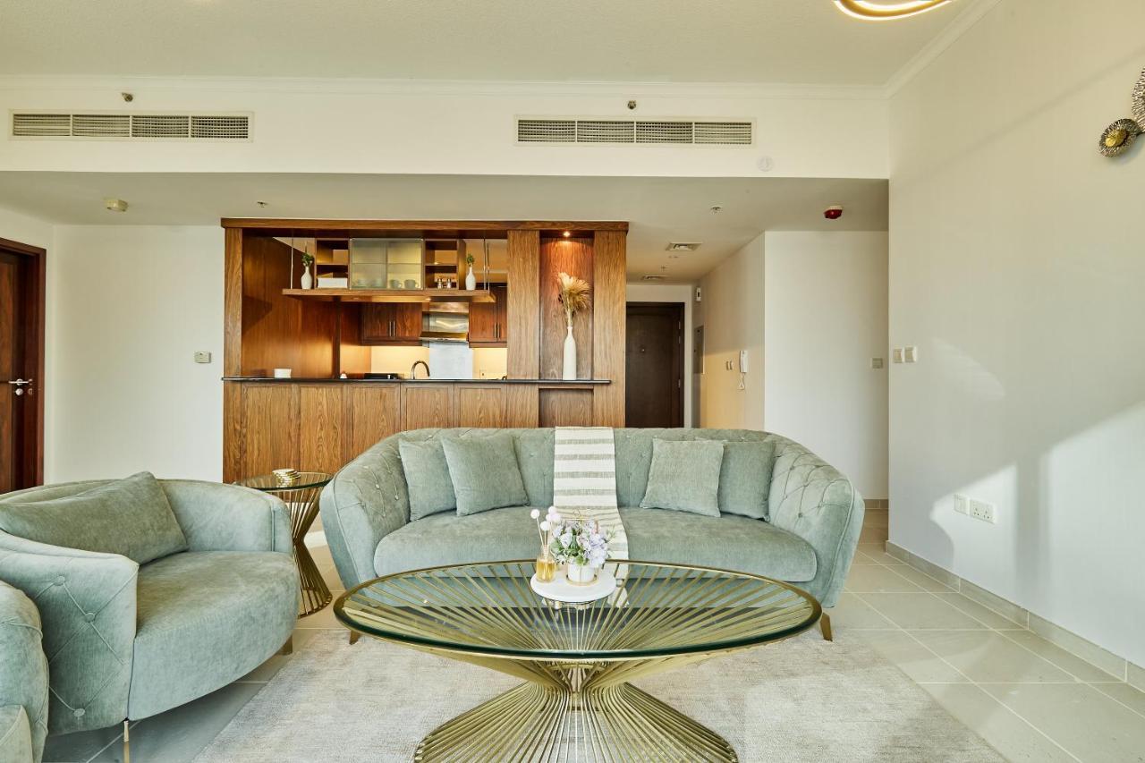 Burj Residences: Luxury With Burj Khalifa & Fountain Views Apartment