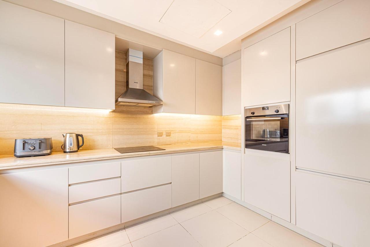 Daniels 5br With Private Pool At Damac Hills Apartment Dubai